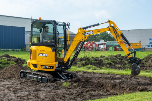 JCB Evax Compact Days 2024 13